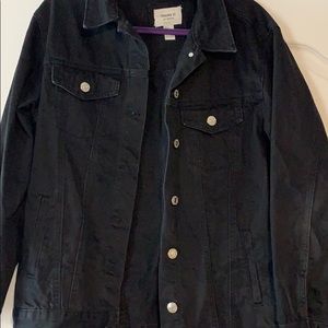 Oversized black jean jacket!